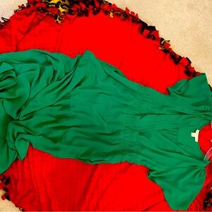 Green long flowing dress with pockets